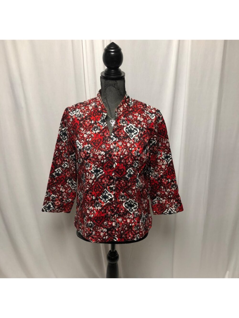 Christopher and Banks Jacket Womens Size Medium Floral Stretch Red Black Snaps